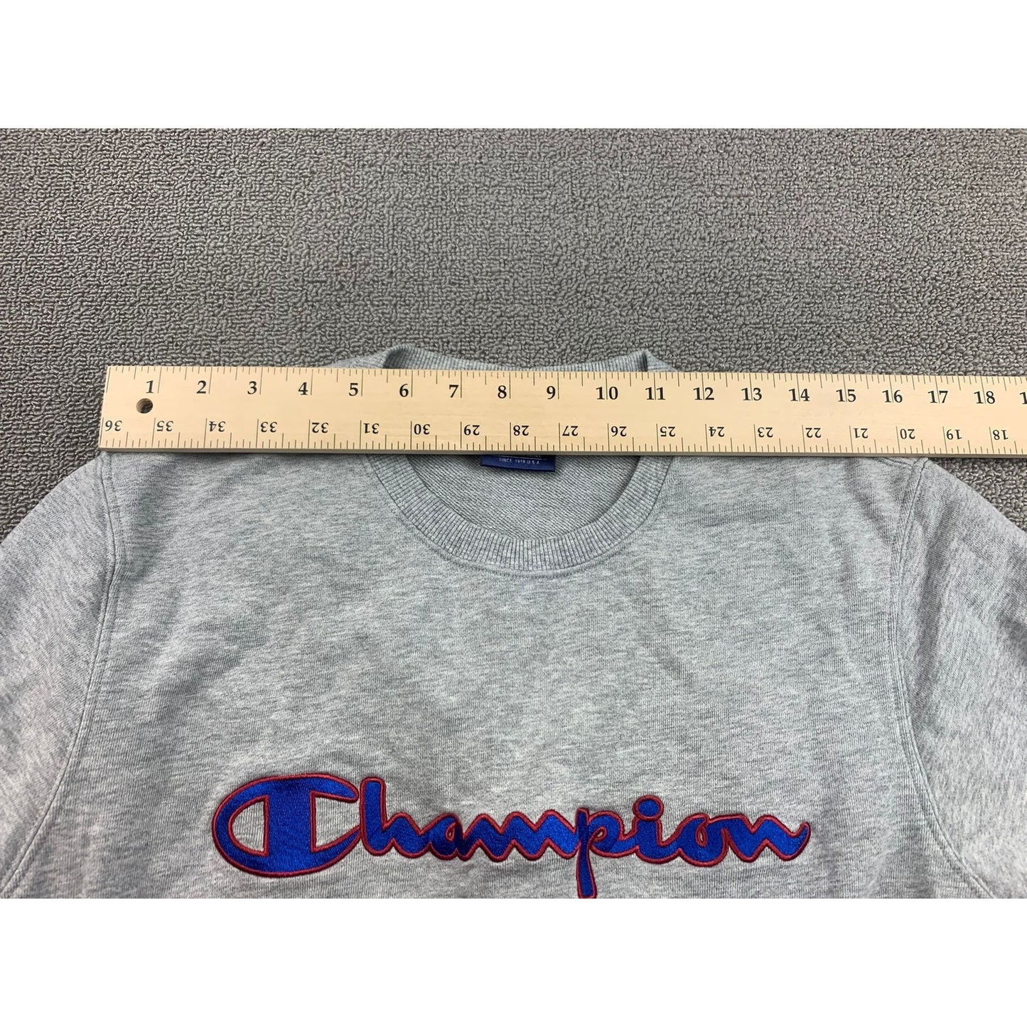 Champion Men's Large Reverse Weave 3D Embroidered Crew Sweatshirt