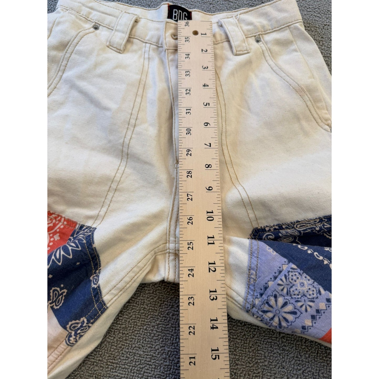 BDG Urban Outfitters Women's Size 26 White Denim Patchwork Bandana Wide Leg Jean