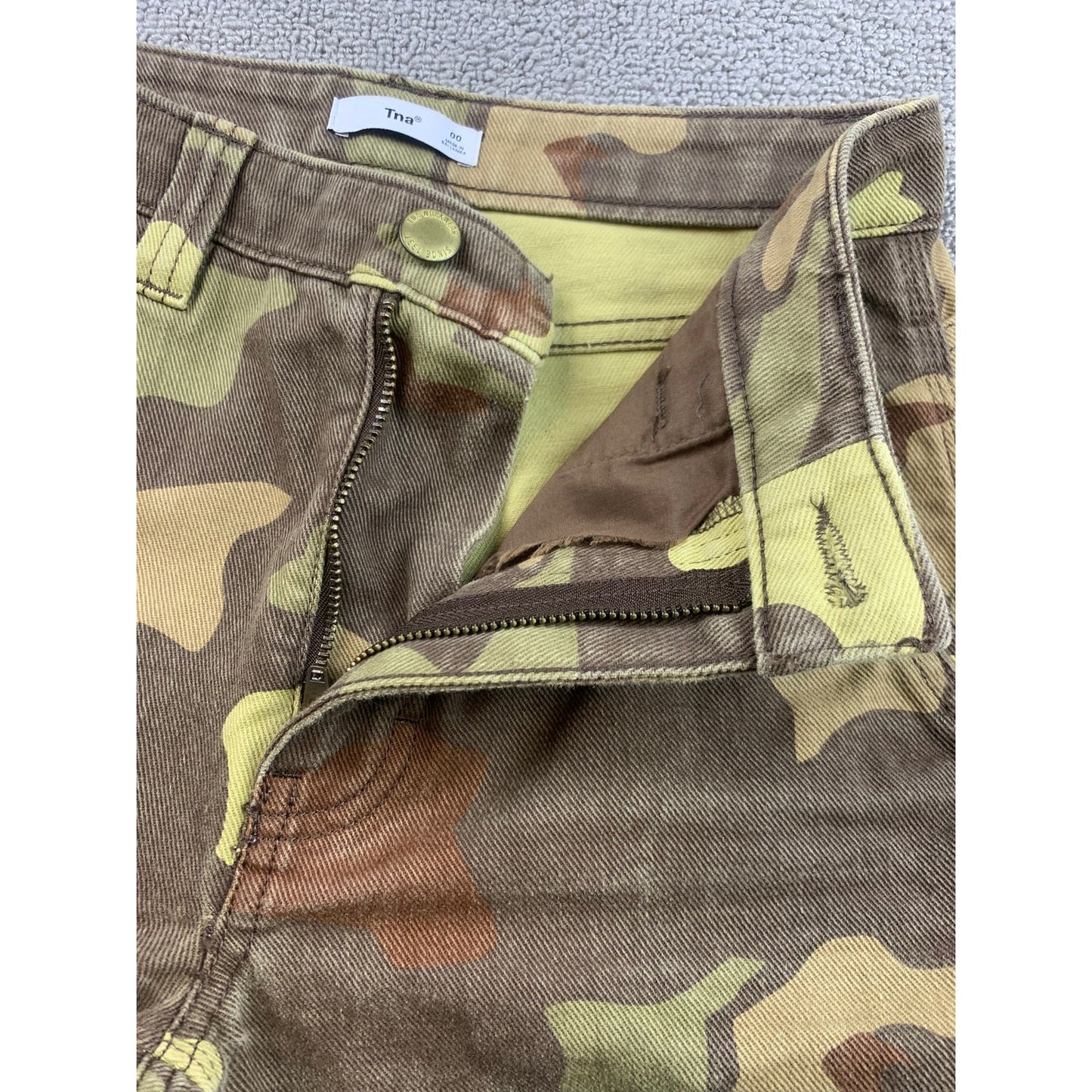 TNA Aritzia Women 00 Green Camo Greenwich Carpenter Straight Leg Pants