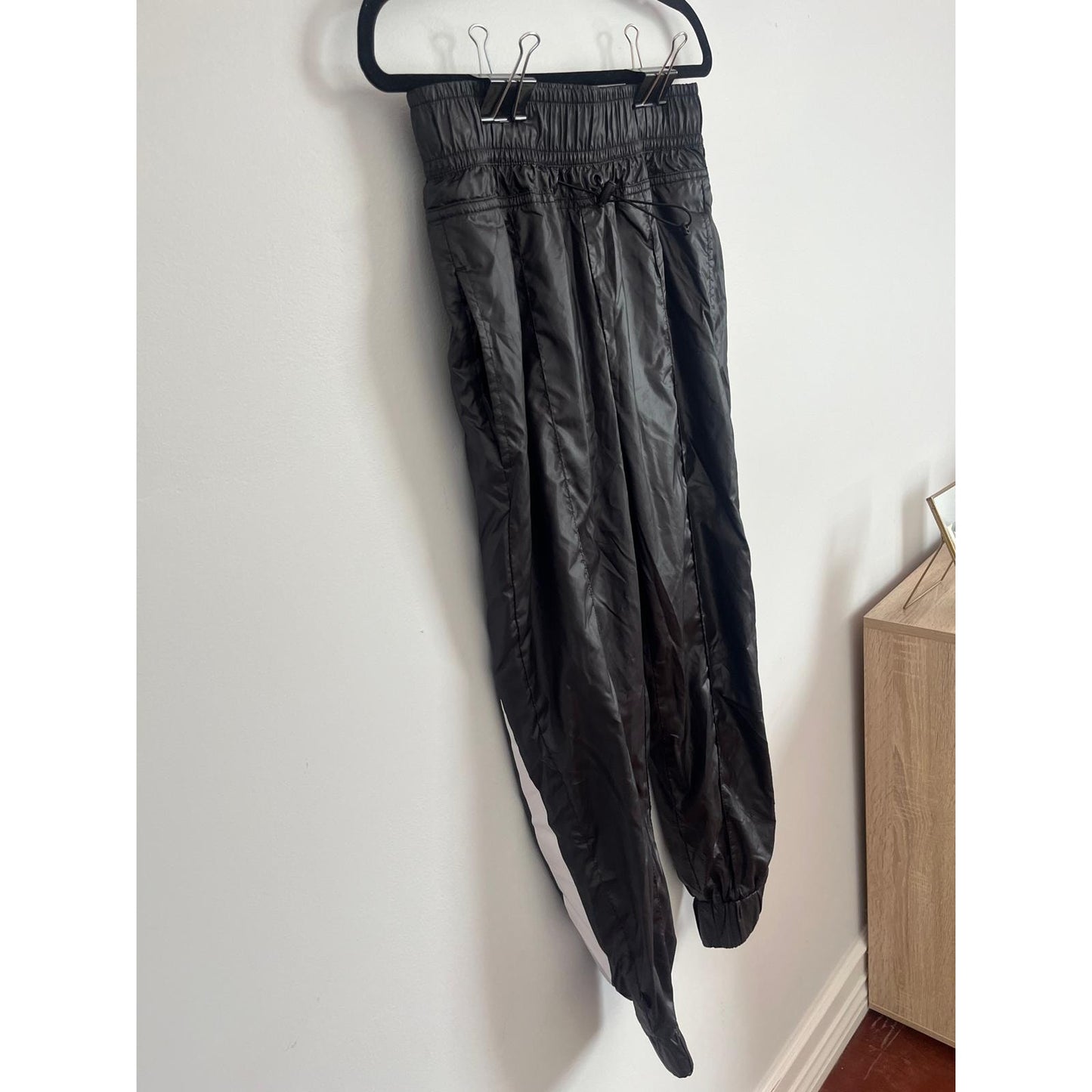 Nike Windbreaker Pants Women S Black Nylon Swoosh Logo Joggers Track