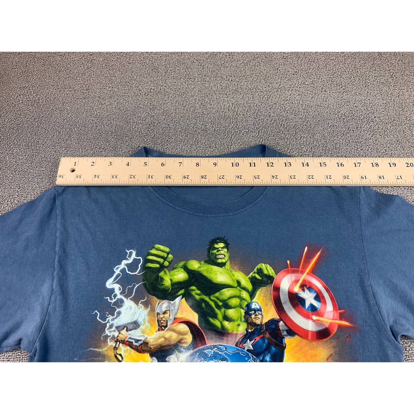 Universal Studios Women's S Blue Orlando Resorts Marvel Avengers T-Shirt