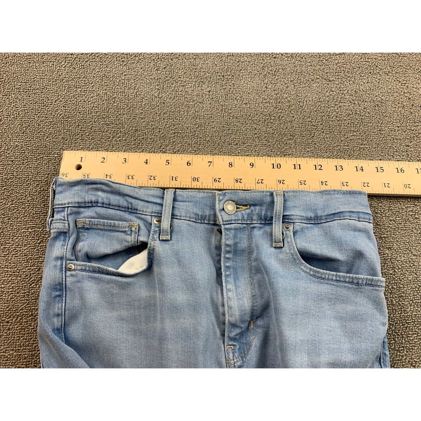 Levi's Women's 29x28 724 High Rise Light Wash Premium Jeans