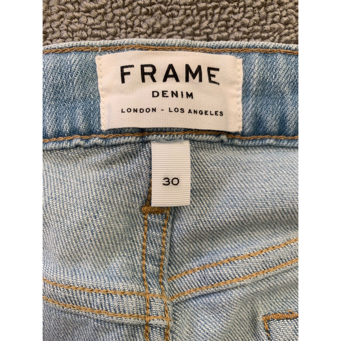 Frame Women 30 Light Wash Blue Cut Off Raw Hem Denim Shorts