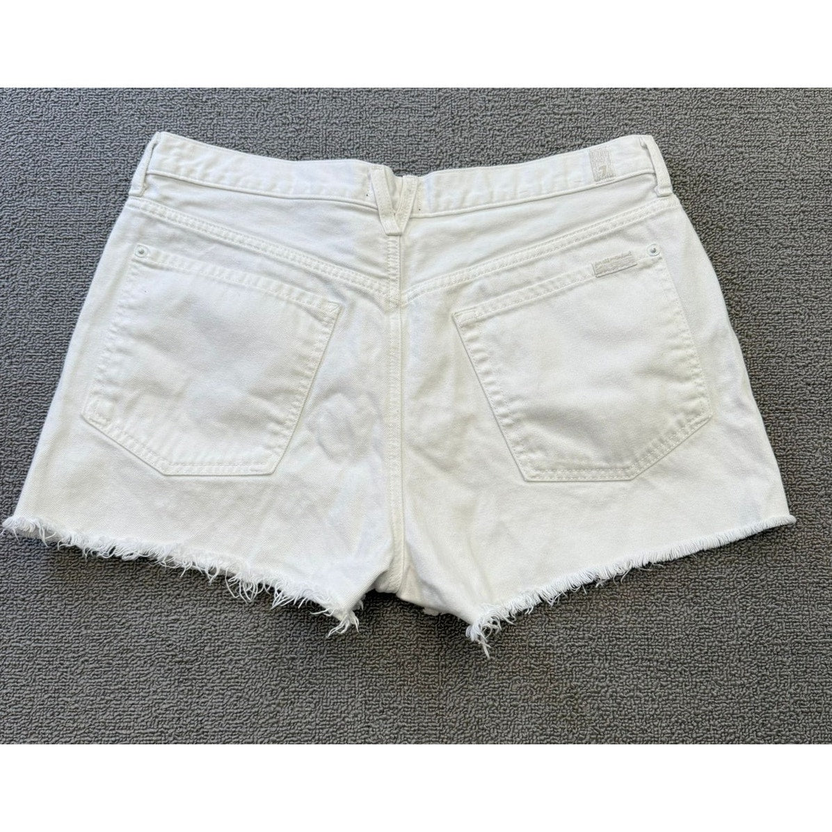 7 FOR ALL MANKIND Women Size 30 White Raw Hem Shorts