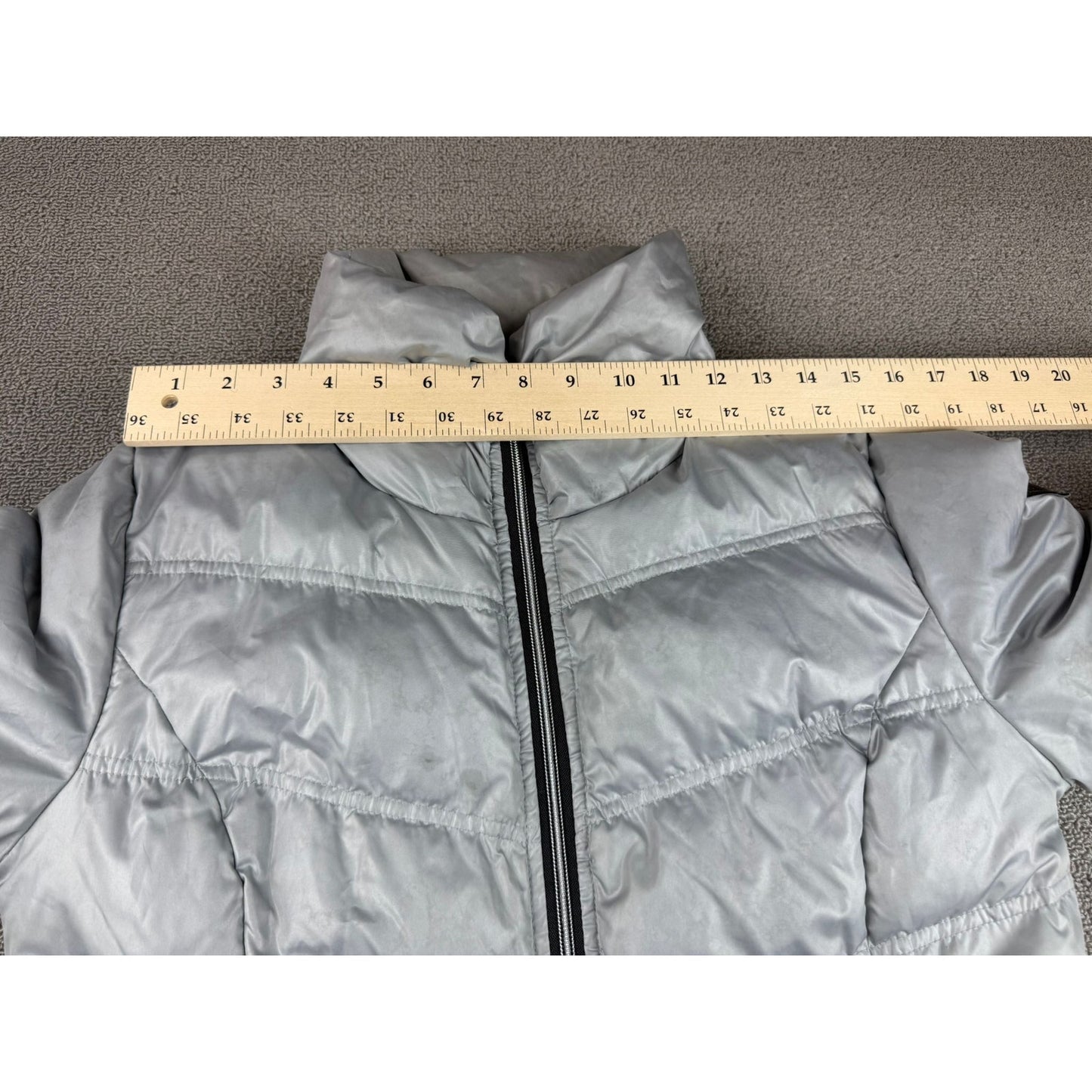 Guess Women's M Gray Silver Puffer Jacket