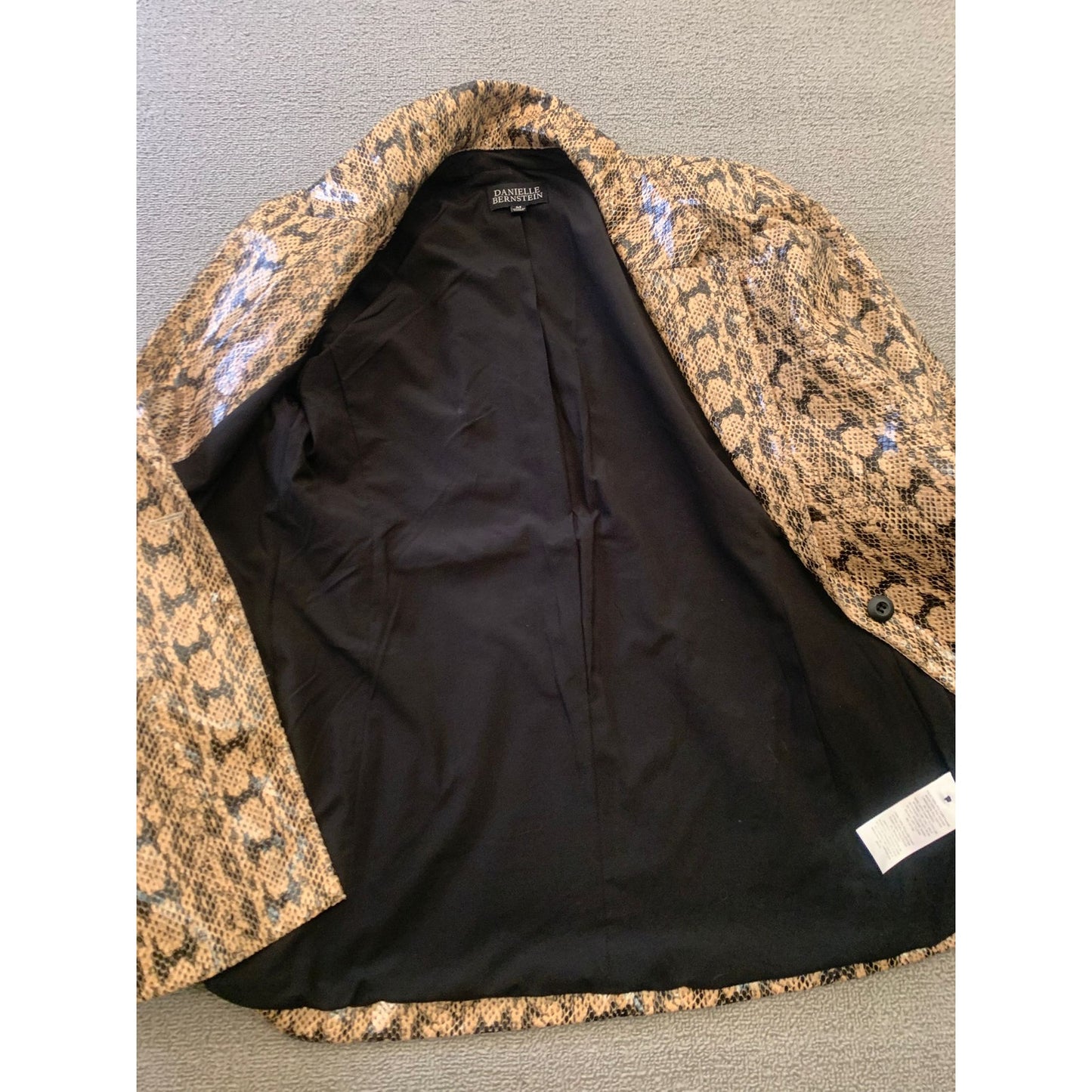 Danielle Bernstein Women's M Snake Print Tan Brown Black Blazer Faux Snake Skin