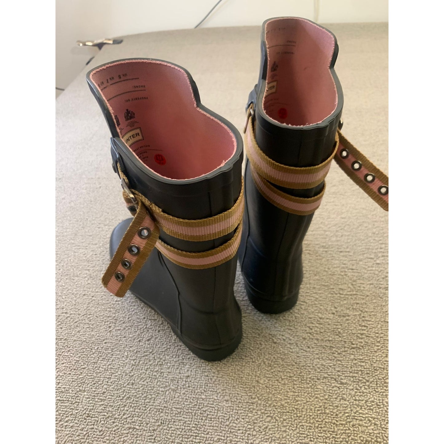 HUNTER Women US 7 Blue Rain Backstrap Pink Boots