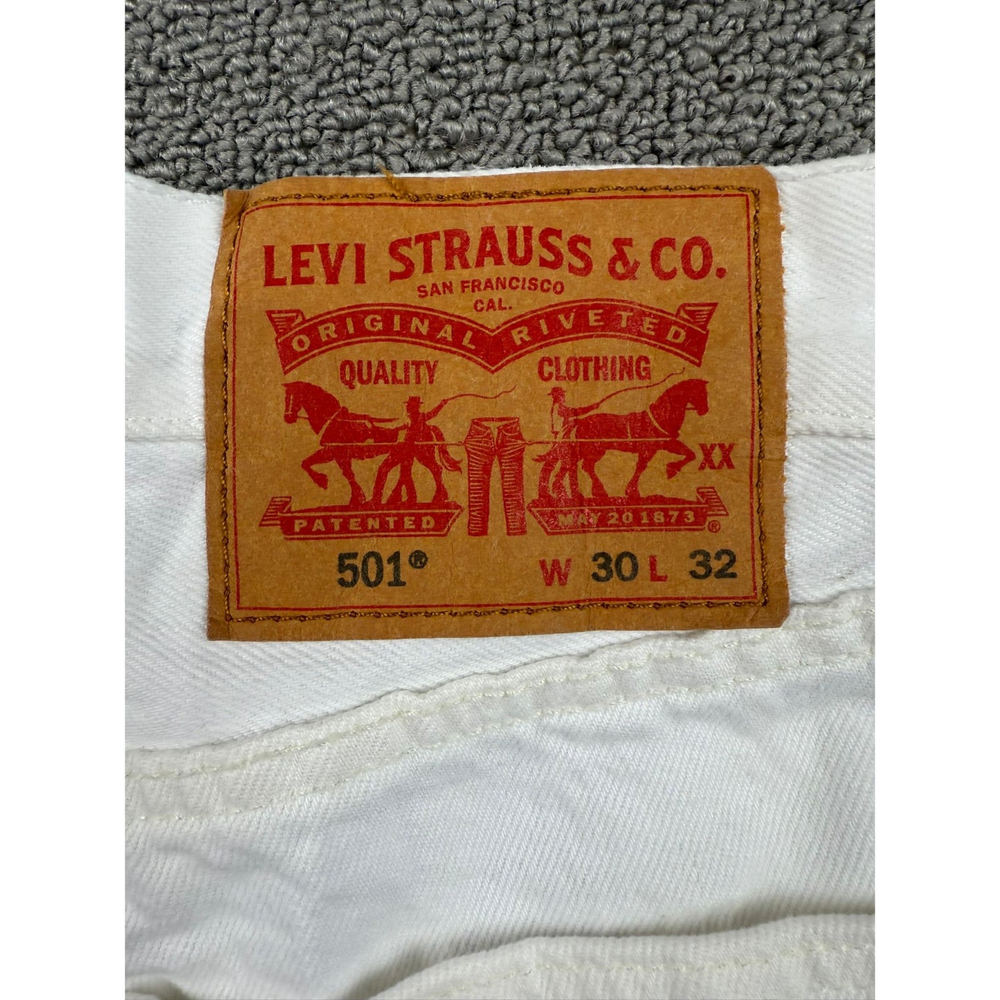 Levi's 501 Men's W30 L 32 White Straight Leg Jeans