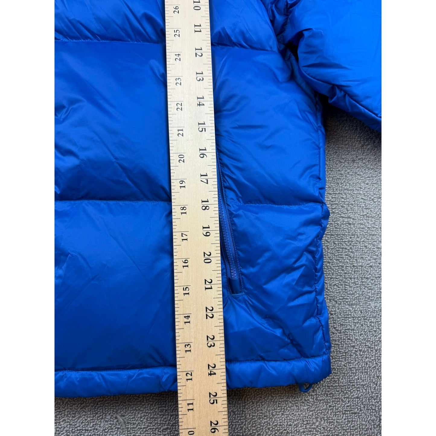 Sample Lacoste Men's Size Medium Blue Puffer Jacket Sample FW 22