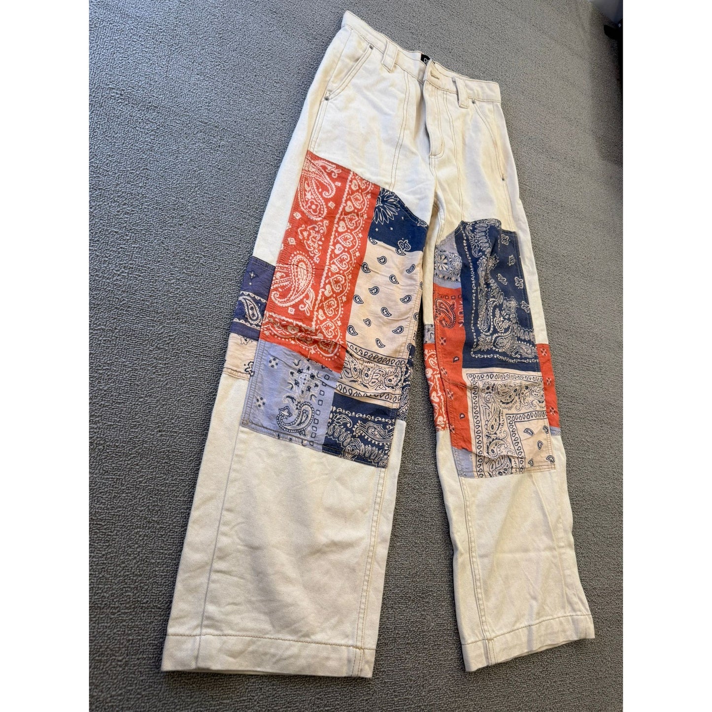 BDG Urban Outfitters Women's Size 26 White Denim Patchwork Bandana Wide Leg Jean