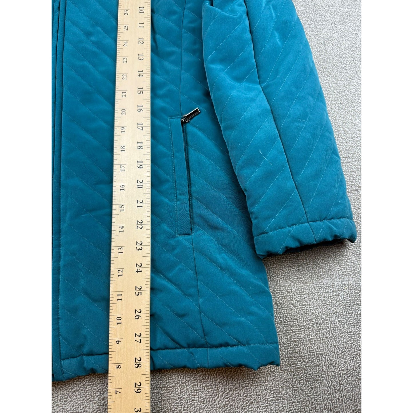 White Stag Women's Small Quilted Puffer Jacket With Faux Fur Trim Hood