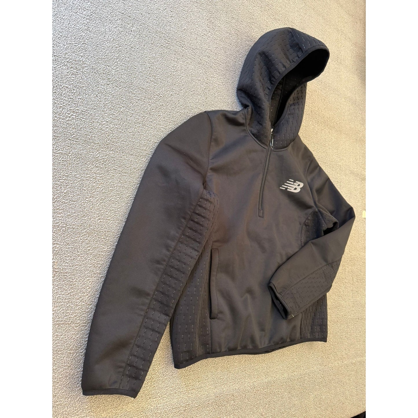 New Balance Men's M Black Hooded Half-Zip Athletic Pullover Jacket