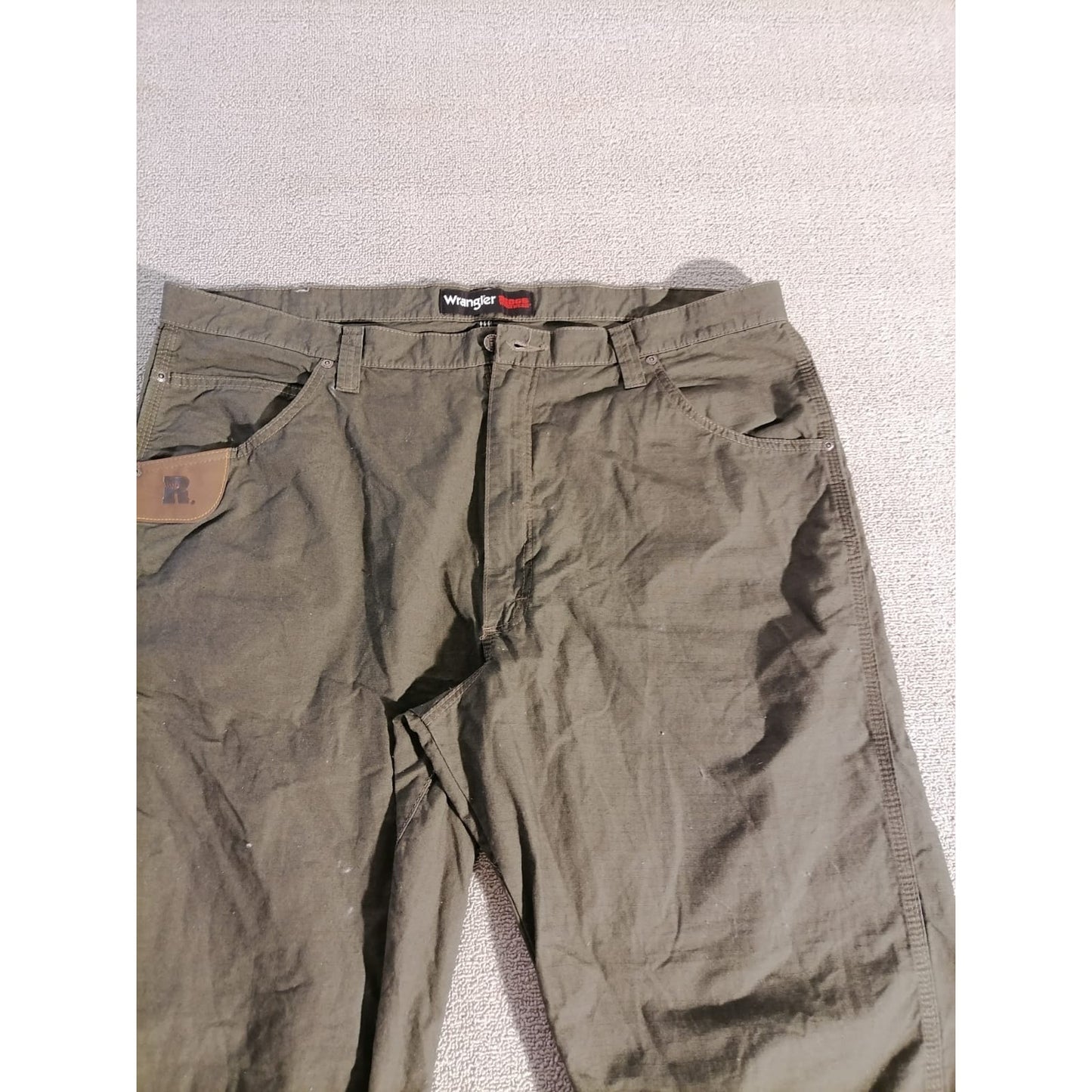 Wrangler 42x34 Male Olive Green 100% Cotton Utility Fit Durable Everyday Pants