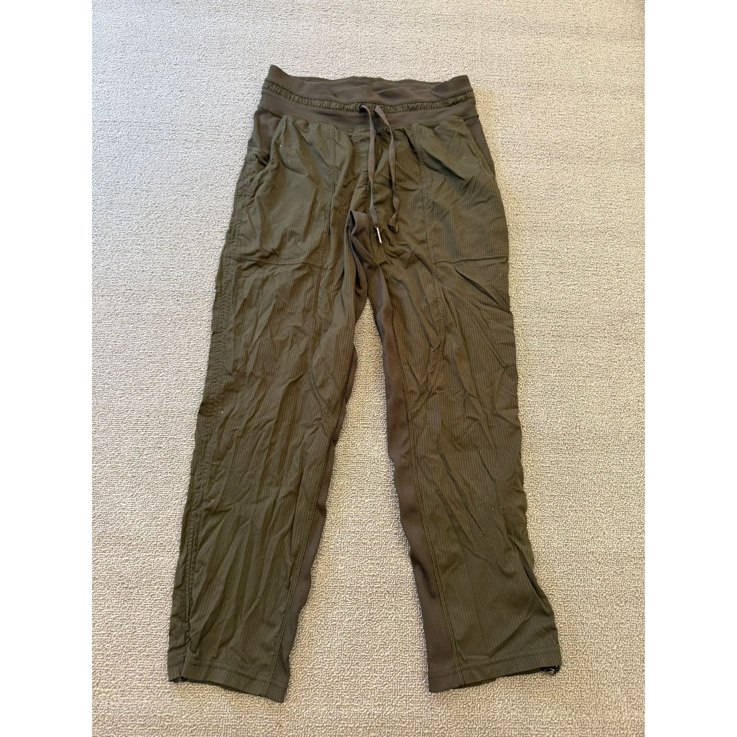 Lululemon Womens 4 Olive Green Dance Studio Crop Pants