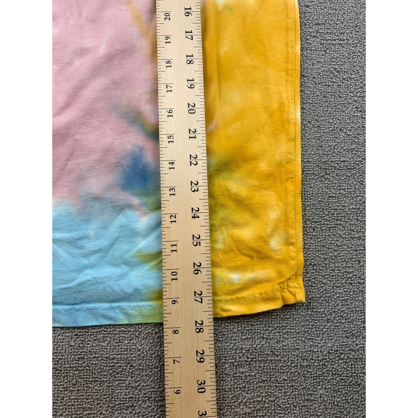 Vans Men's Medium Tie-Dye Blue Yellow Pink Graphic T-Shirt Classic Fit