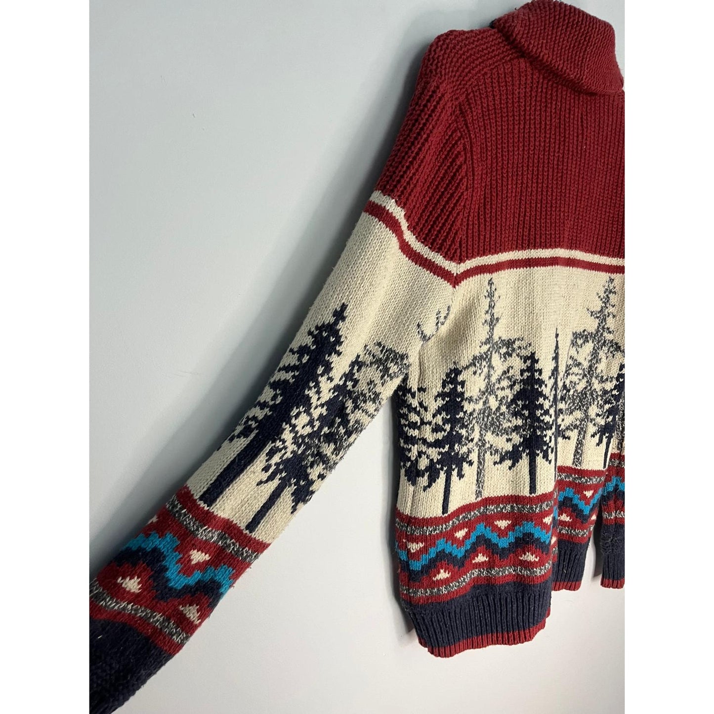 American Eagle Cardigan Women XS Knit Sweater Red Winter Fair Isle Zip Trees