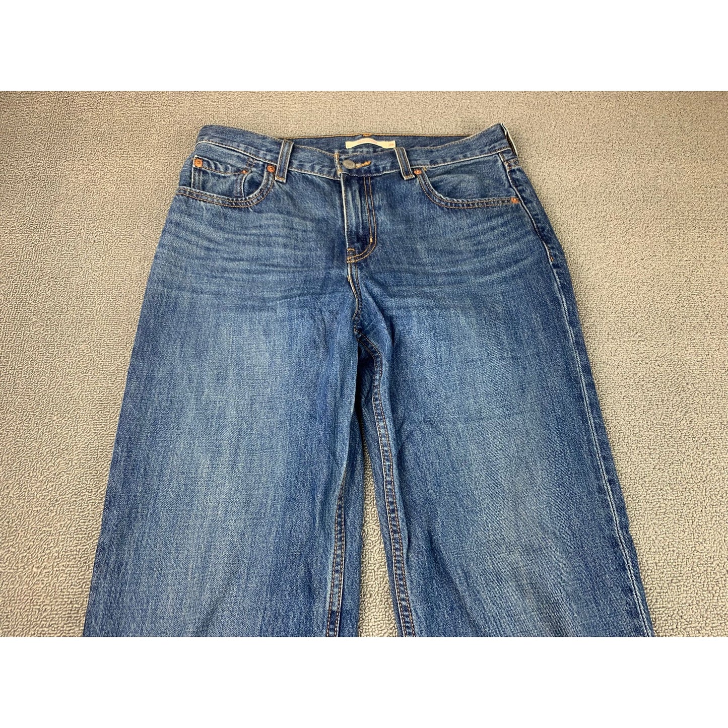 Levi’s Jeans Women’s Size 26 Low Pro Straight Leg Medium Wash Denim