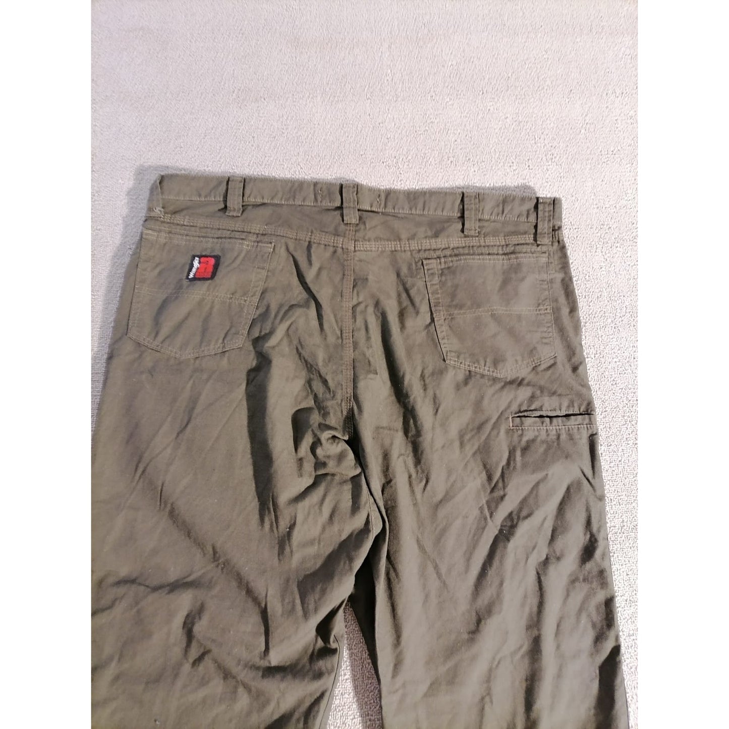 Wrangler 42x34 Male Olive Green 100% Cotton Utility Fit Durable Everyday Pants