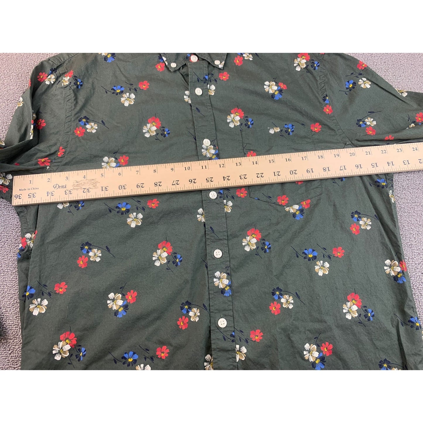 BANANA REPUBLIC Large Green Floral Untucked Fit Long Sleeve Button Down Shirt