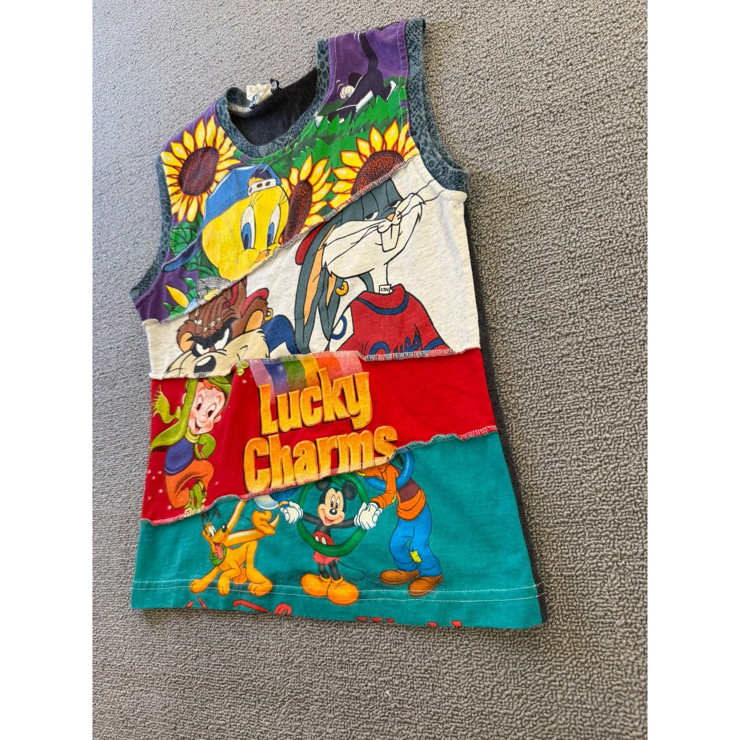 TROLLEY ROSS Women's M Vintage Bugs Bunny Tank Top Lucky Charms Tweety Bird