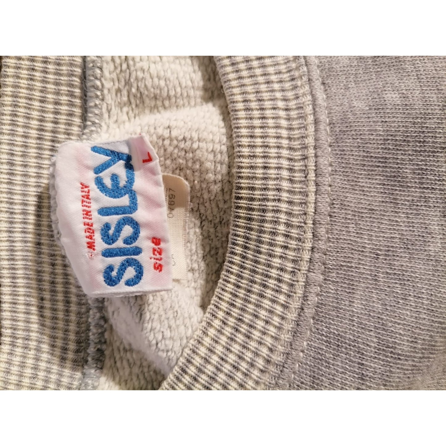 SISLEY Large Female Grey Cariboo Bugaboo Winter Paradise Graphic Sweatshirt Top